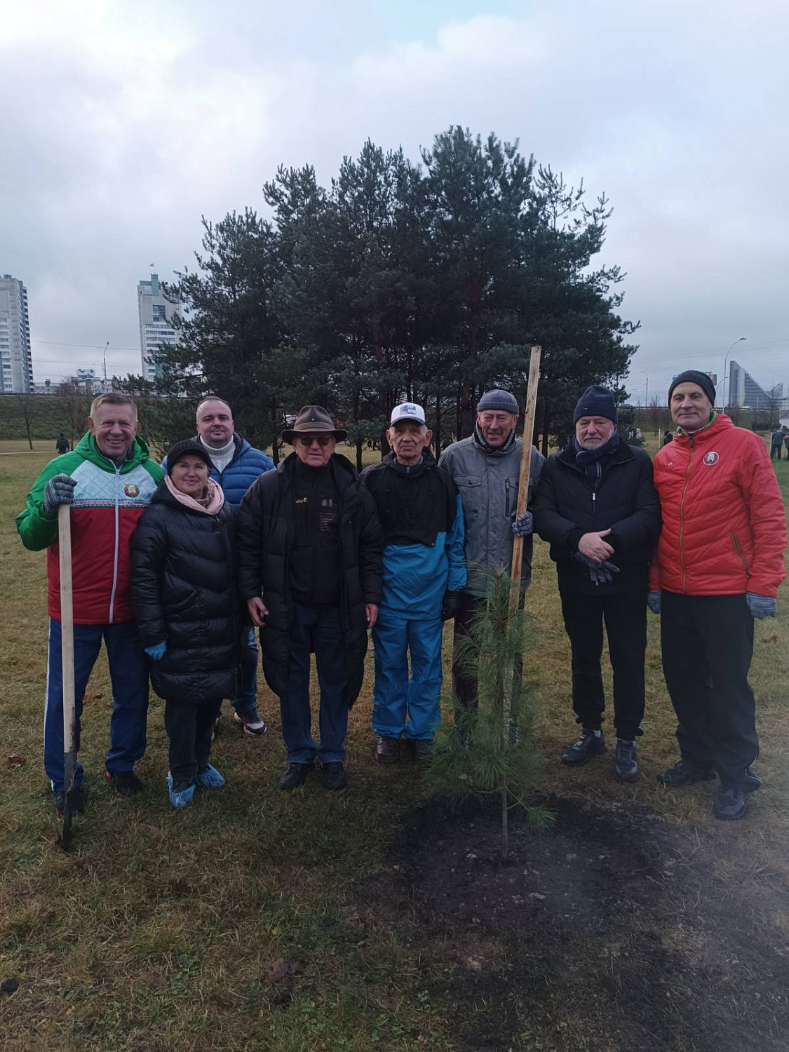 14 ноября 2025 года в городе Минске в парке Уручье состоялась акция с участием чемпионов Олимпийских игр Беларуси «Кедры славы» 