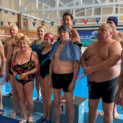 Соревнования по плаванию среди ветеранов спорта и физической культуры района под названием «Вне возраста»