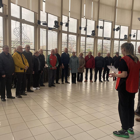 Сегодня, 17 апреля 2026 года в Ледовом Дворце спорта (пр-т Строителей, 23) состоялись областные соревнования по дартсу среди председателей и членов президиума первичных организаций Белорусского общественного объединения «Ветераны физической культуры и спо