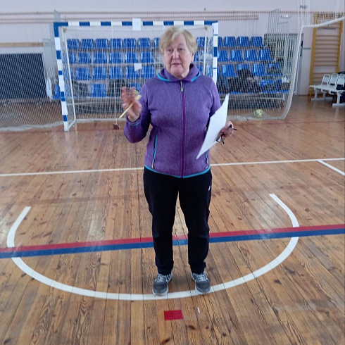 Ветераны спора провели соревнования по футбольному снайперу